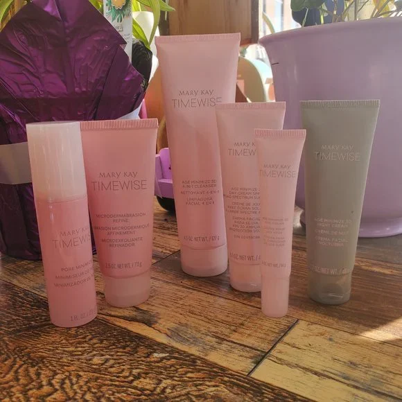 Normal / Dry Mary Kay TimeWise Ultimate Miracle Set 3D - Picture 3 of 3